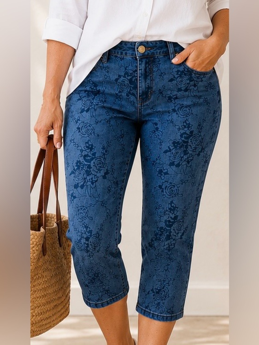 Simon Chang Floral Print Stretch Denim Capris Size 14 | Blue Crop Jeans